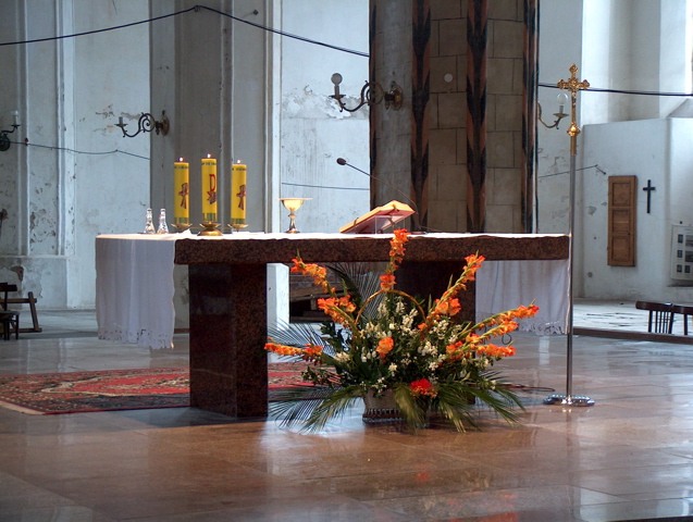 Altaro de la preĝejo Sankta Katarina, de la Karmelanoj