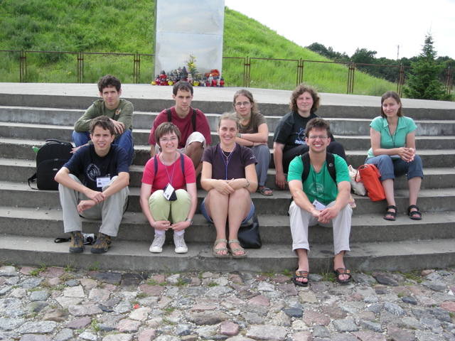 Junularo dum ekskurso al monto Johano-Paulo la 2a