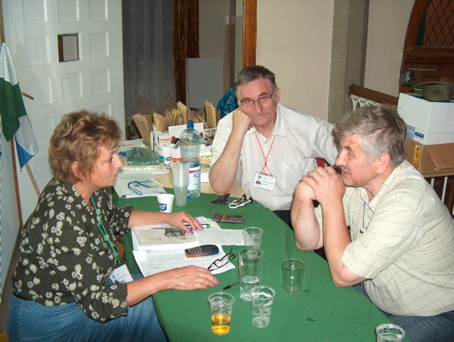 LKK dum finpreparoj, vendredon 20an de julio malfruvespere