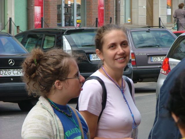 Vera Kirsch kaj Kitty K&ouml;szegvari