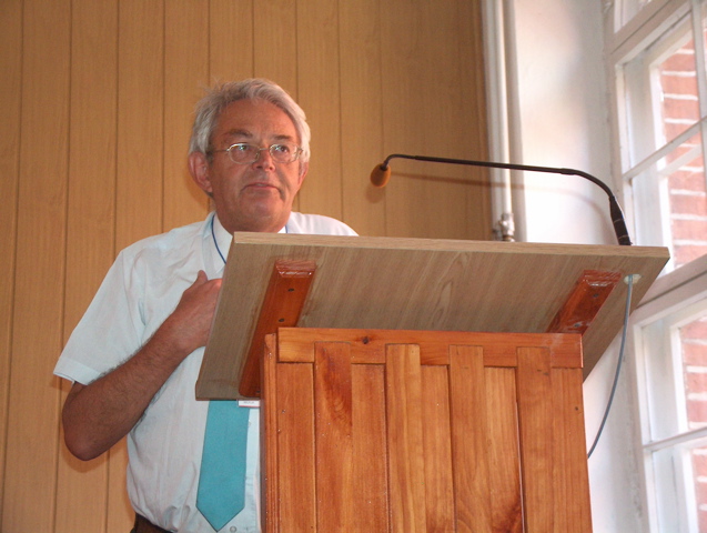 Prof. Boĵidar Leonov parolas pri ortodoksaj kristanoj dum la komunismaj diktaturoj