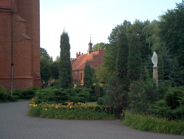 Apuda paroĥo, vidita de la seminario